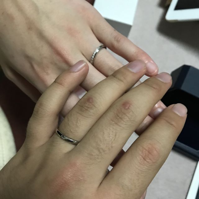 【銀座ダイヤモンドシライシの口コミ】 実際に手を見て自分に合うデザインの指輪を紹介してくれました。私の手に…