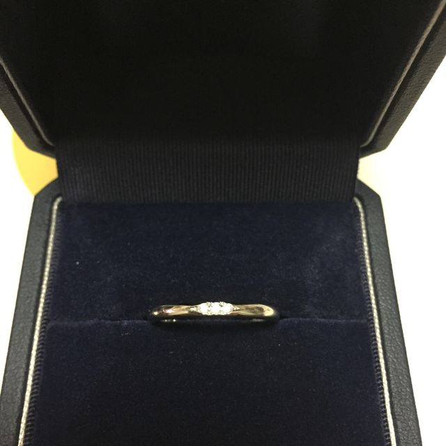 【銀座ダイヤモンドシライシの口コミ】 シンプルで良かったから。
値段もリーズナブルだった。
婚約指輪と重ねて…