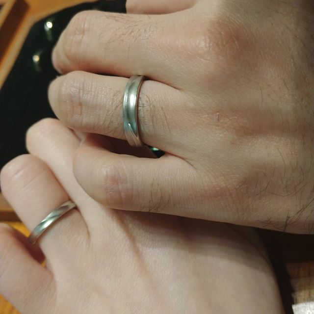 【SORA(ソラ)の口コミ】 付け心地とデザインです。
素敵なデザインが多く、試着しながら沢山迷いま…