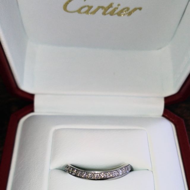 【カルティエ(Cartier)の口コミ】 やっぱりハイブランドに憧れがあり、ダイヤの輝きが一番きれいだったこち…