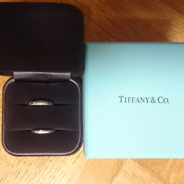 【ティファニー(Tiffany & Co.)の口コミ】 飽きのこないシンプルなプラチナリングを条件にネットでも探していたので…
