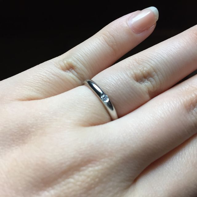 【ROYAL ASSCHER(ロイヤル・アッシャー)の口コミ】 最初は価格帯がリーズナブルな指輪を探していましたが、初めてロイヤルア…