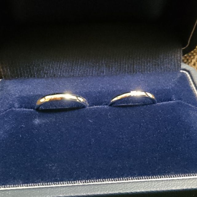 【銀座ダイヤモンドシライシの口コミ】 シンプルなデザインで考えており、他ブランドも回ったのですが一番リーズ…