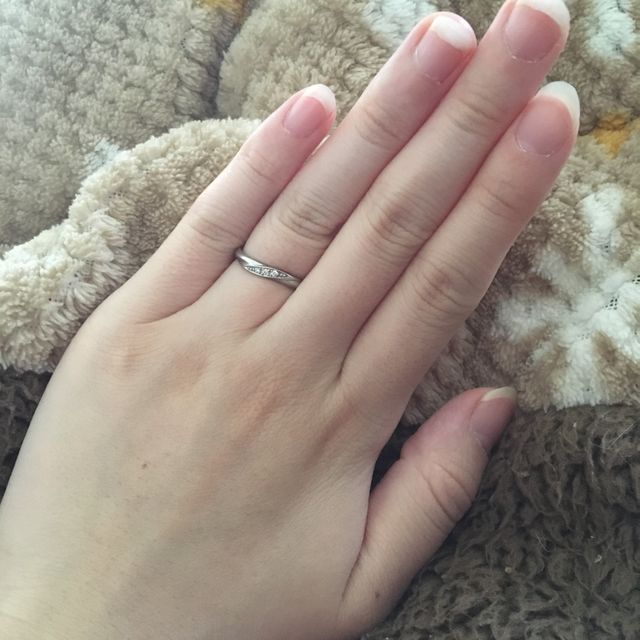 【アイプリモ(I-PRIMO)の口コミ】 デザインが最高に良くて、気に入る以外になかったです。どんな指にでも合…