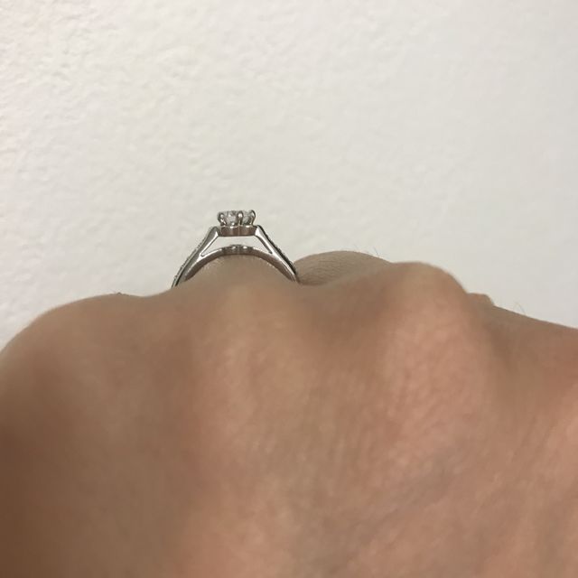 【シャネル(CHANEL)の口コミ】 プラチナ＋ダイヤモンドの指輪で、女性らしい可愛いデザインのものを探し…