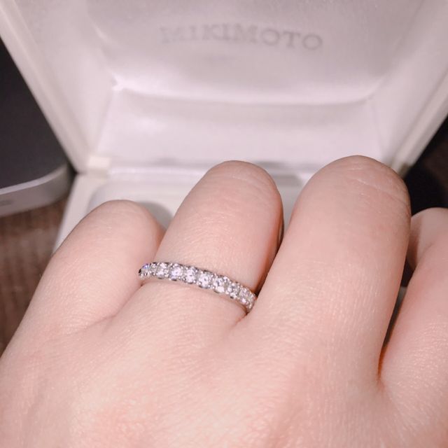 【MIKIMOTO(ミキモト)の口コミ】 当初はハーフエタニティリングを検討していたが、エタニティリングよりも…