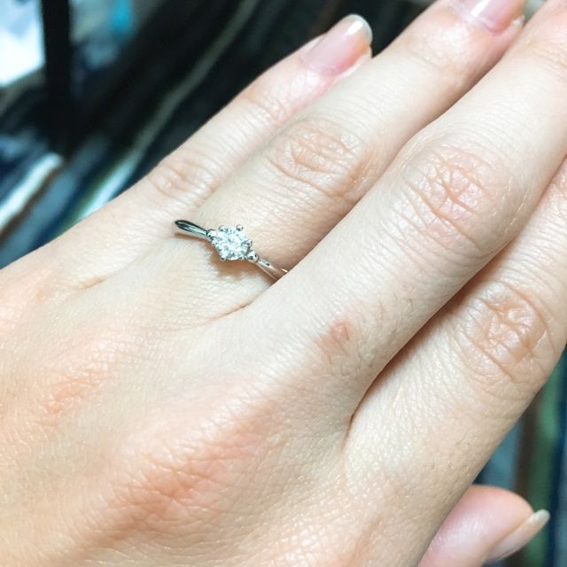【カオキ　ダイヤモンド専門卸直営店の口コミ】 ダイヤモンドがとても透明感があり良かった！カラットも丁度良いサイズで…