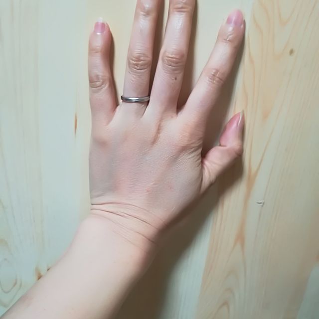 【GALA JEWELRY(ガラジュエリー)の口コミ】 40代ということで、
きらびやかなものよりは
マッドな空きのこないものを…