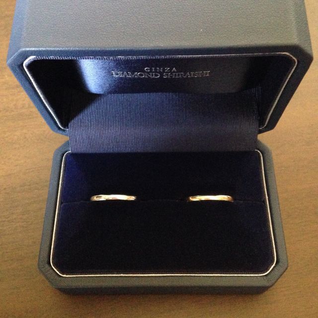 【銀座ダイヤモンドシライシの口コミ】 購入前からプラチナのシンプルなデザインにしようと決めていたので、あま…