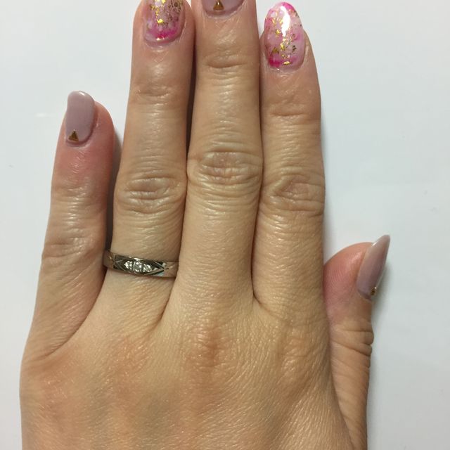 【Ptau(ピトー)の口コミ】 結婚指輪は、毎日付けるものなので着け心地の良さ重視と形状はフラットで3…