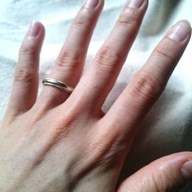 【ティファニー(Tiffany & Co.)の口コミ】 最初はピングゴールドの指輪が可愛いなと思っていたのですが、やっぱり丈…
