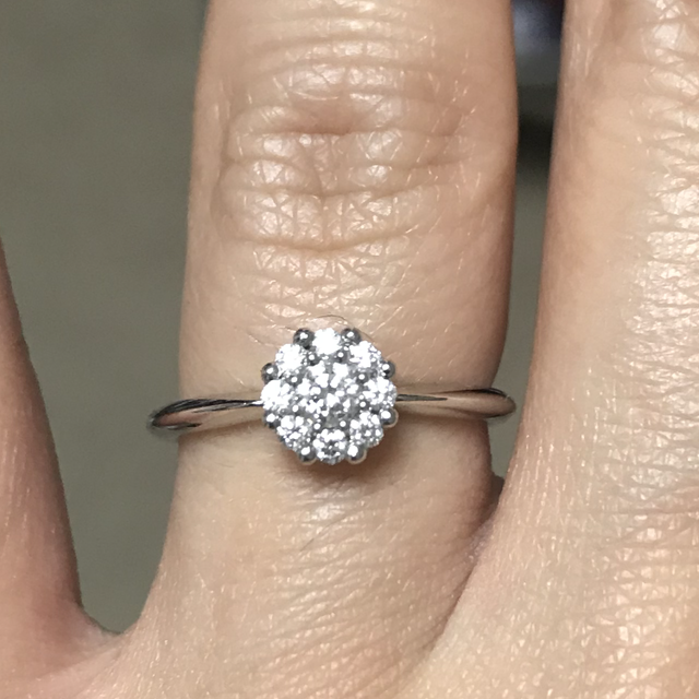 【ケイウノ ブライダル(K.UNO BRIDAL)の口コミ】 王冠モチーフが大好きだったので、ハピネスクラウンという名前と見た目で…