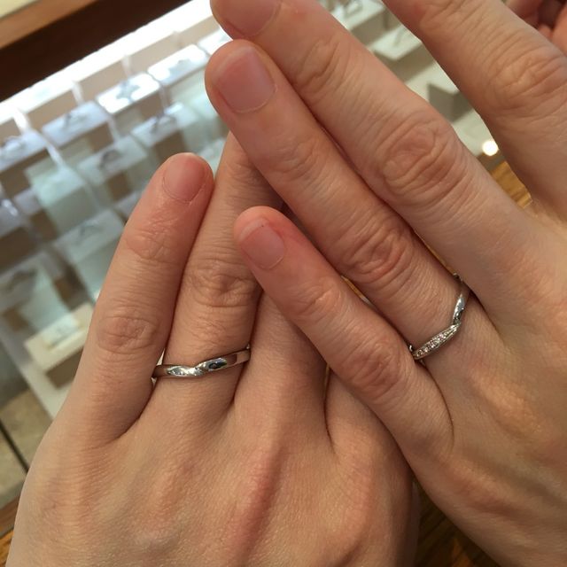 【アネリディギンザ(ANELLI DI GINZA)の口コミ】 重ね付けが可能な指輪を希望していたので、そこそこの商品があったが、特…