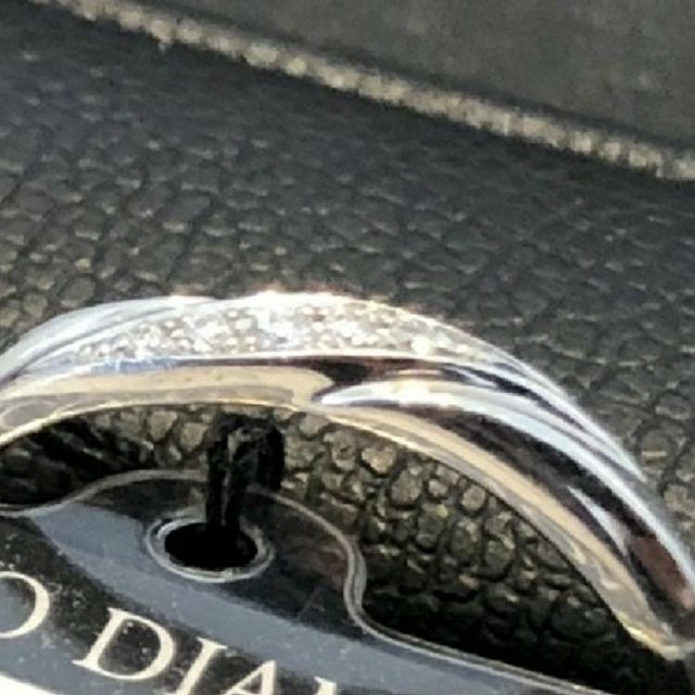 【エクセルコダイヤモンド(EXELCO DIAMOND)の口コミ】 結婚指輪に使われるダイヤはかなり小さいのに、その一つ一つにハート＆ア…