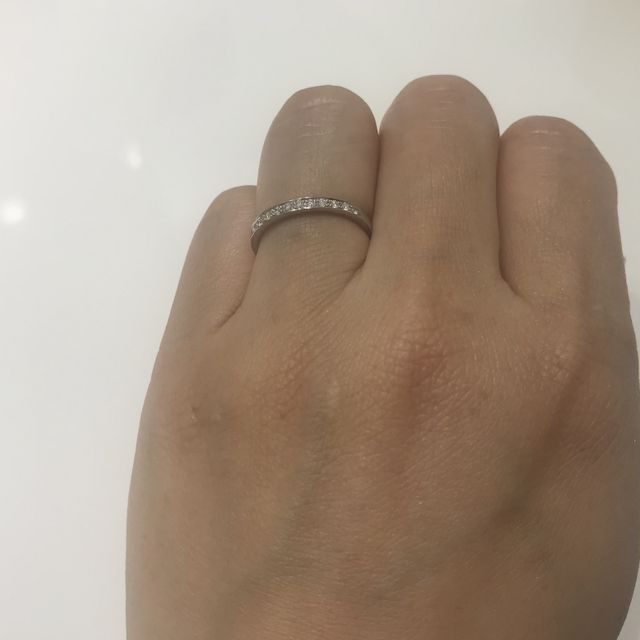 【4℃ BRIDAL(ヨンドシーブライダル)の口コミ】 4°Cのイメージにぴったりなキラキラして美しいデザインと、ピュアプラ…