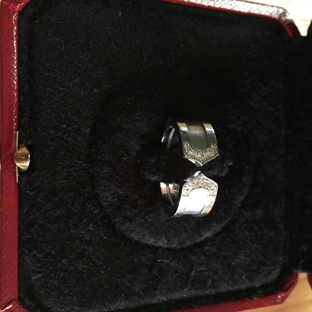 【カルティエ(Cartier)の口コミ】 ロゴダブルCリングは婚約指輪用ではなく、ダイヤモンドが付いていない更に…