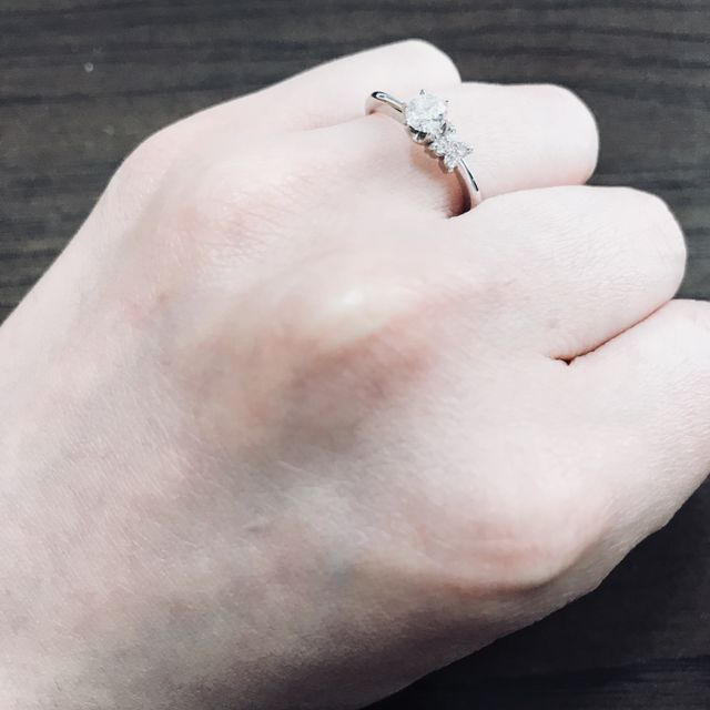 【アイプリモ(I-PRIMO)の口コミ】 アルビレオという指輪に決めたのは、彼氏です。サプライズで彼氏が店舗に…