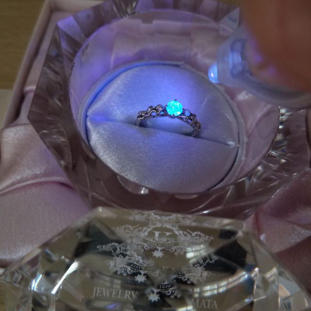 【JEWELRY  KAMATA(ジュエリーかまた)の口コミ】 やはり一番は価格でした。結婚指輪も一緒に購入したかったのですが、予算…
