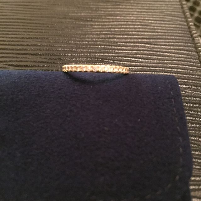 【カルティエ(Cartier)の口コミ】 カルティエの全面ダイヤモンドリングです。
どうしてもゴールドの指輪が欲…