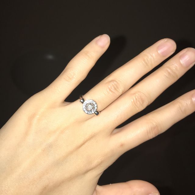 【ブルガリ(BVLGARI)の口コミ】 一緒に選んだわけでは無いので、特に決めてはありませんでした。
婚約指輪…