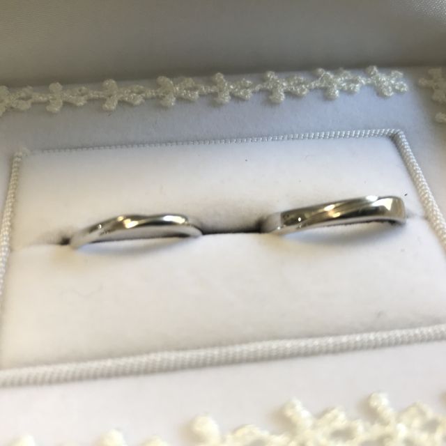 【宝寿堂(ほうじゅどう)の口コミ】 プラチナのマリッジリングを購入検討していました。私（夫）の希望はライ…