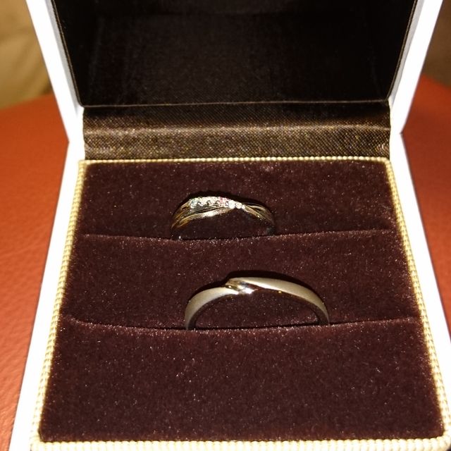 【JEWELRY  KAMATA(ジュエリーかまた)の口コミ】 花言葉がついた指輪が素敵だと思った。
デザインもかわいらしく一生つけて…