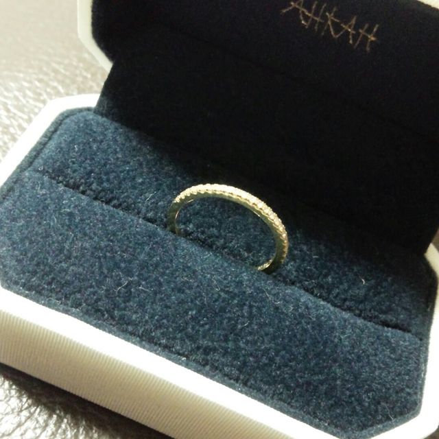 【AHKAH(アーカー)の口コミ】 婚約指輪は、ずっと憧れていた「AHKAH」が良い！と思っていました。
です…