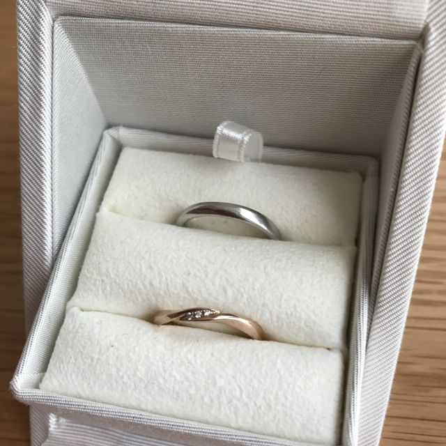 【ENUOVE(イノーヴェ)の口コミ】 3件見て回った中で、2件目のBIJOUPICOさんで、かなりたくさん試着させてい…