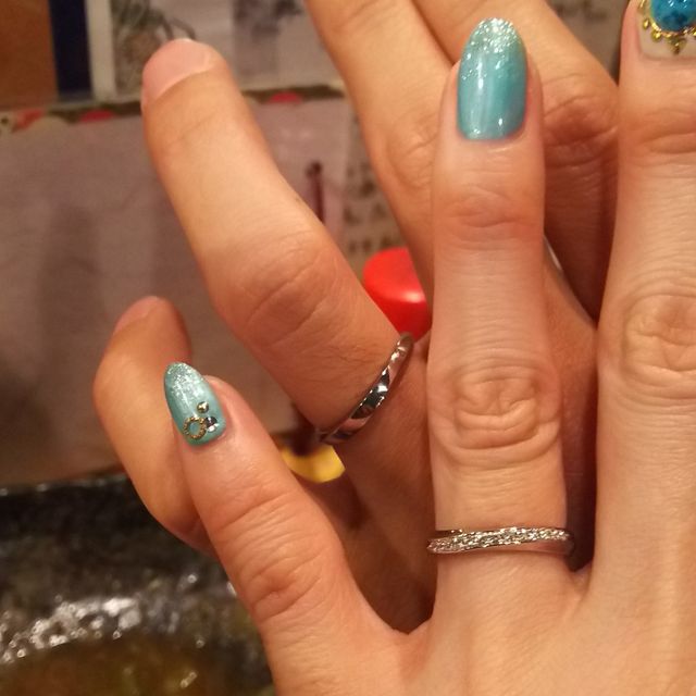 【俄(にわか)の口コミ】 婚約指輪を貰わなかったので、結婚指輪はシンプルかつ石の入っているもの…