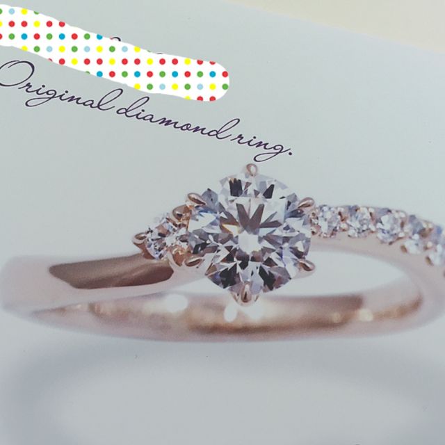 【アトリエフィロンドールの口コミ】 彼がここでダイヤを購入し、後日二人でリングのデザインを決めました。
い…