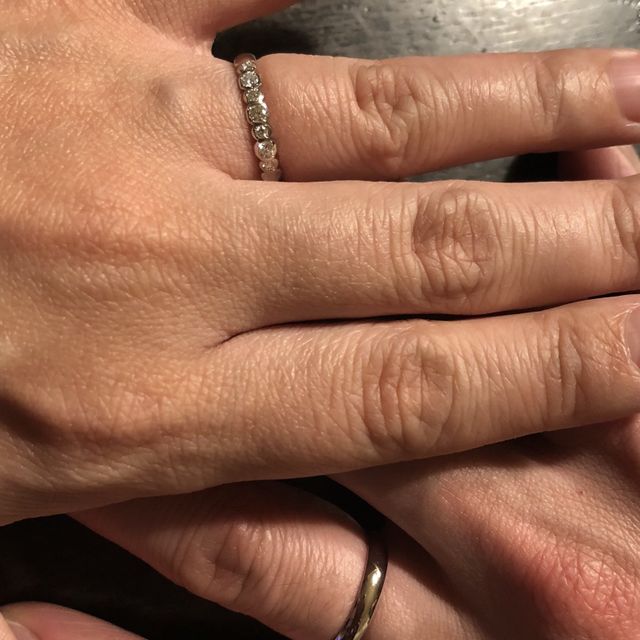 【PILOT BRIDAL(パイロットブライダル)の口コミ】 ずっとハーフエタニティを探してました。どこも似たような感じのハーフエ…