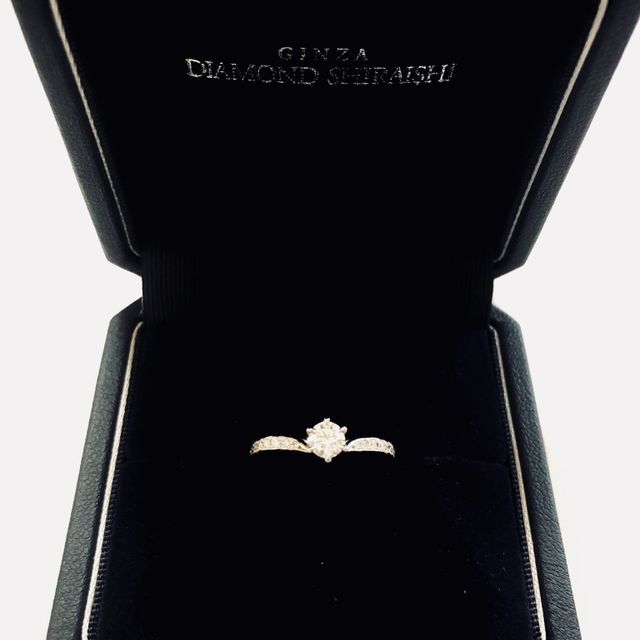 【銀座ダイヤモンドシライシの口コミ】 好みのデザインであったことと、こちらの婚約指輪とセットリングに出来る…