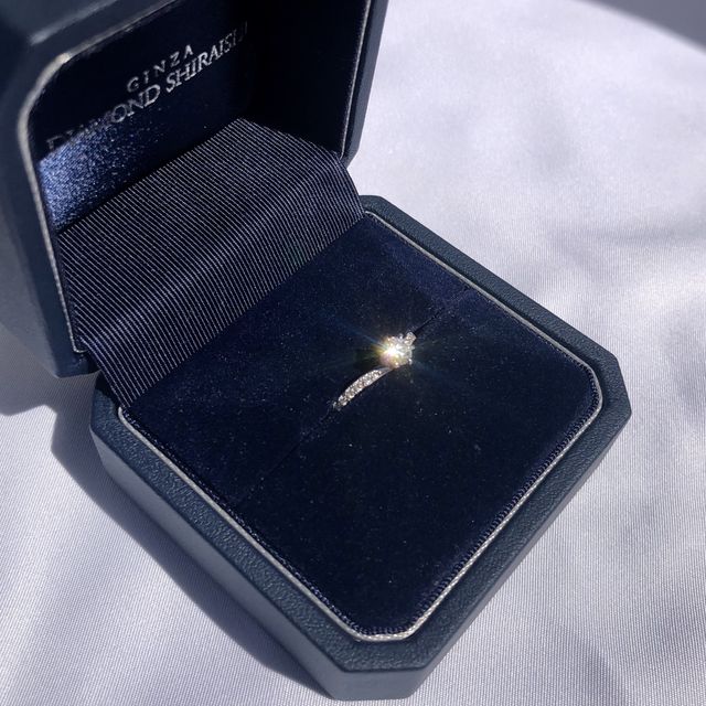 【銀座ダイヤモンドシライシの口コミ】 好みのデザインであったことと、こちらの婚約指輪とセットリングに出来る…