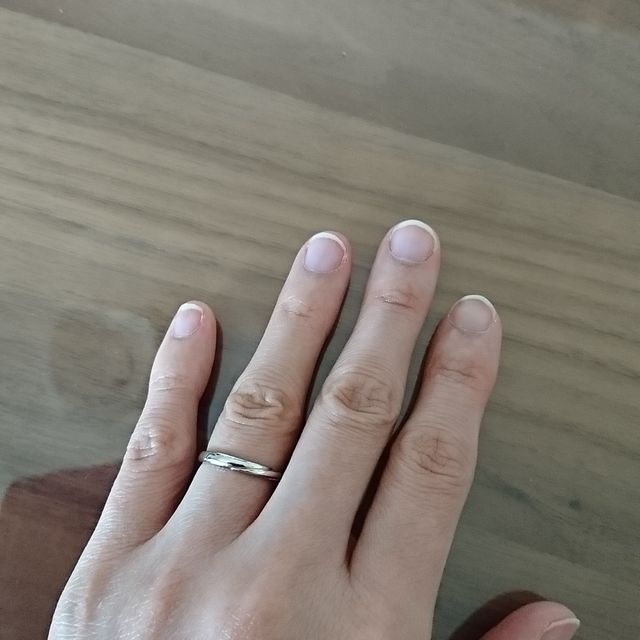 【銀座ダイヤモンドシライシの口コミ】 ウェーブの入ってない王道の結婚指輪や角ばったデザイン、ダイヤモンド入…