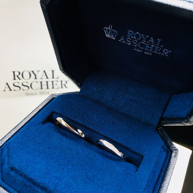 【ROYAL ASSCHER(ロイヤル・アッシャー)の口コミ】 担当の男性の方が丁寧にさまざまなブランドの説明をしてくれました。柔ら…