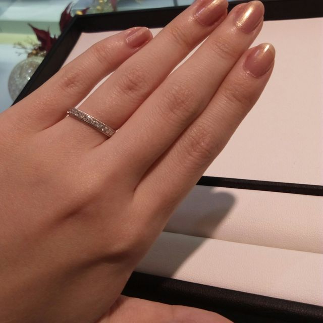 【GALA JEWELRY(ガラジュエリー)の口コミ】 結婚指輪はエタニティにしたいと最初から決めていたので、わりとすぐ決ま…