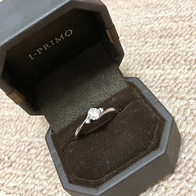 【アイプリモ(I-PRIMO)の口コミ】 シンプルで可愛いデザインが好みと店員さんに伝えると、何種類か出してい…