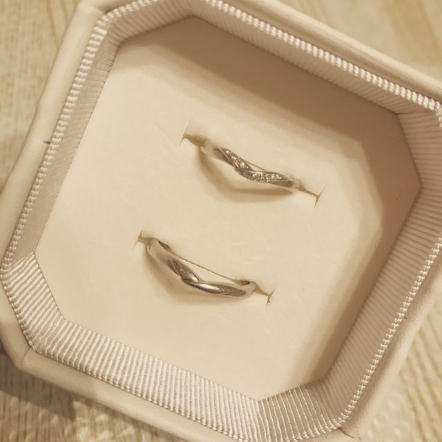 【4℃ BRIDAL(ヨンドシーブライダル)の口コミ】 悩みに悩んで４℃さんにて購入を決めました！
美女と野獣のディズニーライ…