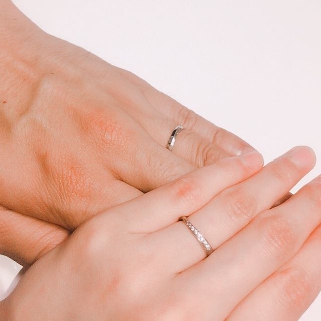 【COLANY(コラニー)の口コミ】 結婚指輪の下見に初めて伺ったお店がこちらでした。雰囲気も店員さんの対…