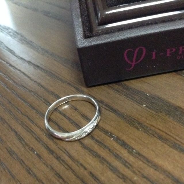 【アイプリモ(I-PRIMO)の口コミ】 結婚指輪でもシンプルなものでなく、少しダイヤモンドの付いたものが良か…