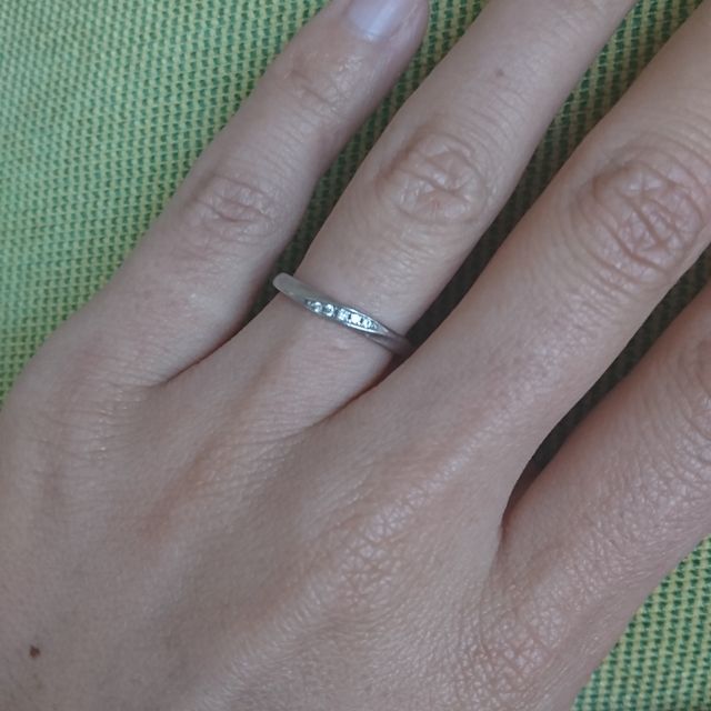 【4℃ BRIDAL(ヨンドシーブライダル)の口コミ】 主人とお付き合いしていた時に、誕生日に4℃のブレスレットをもらい、とて…