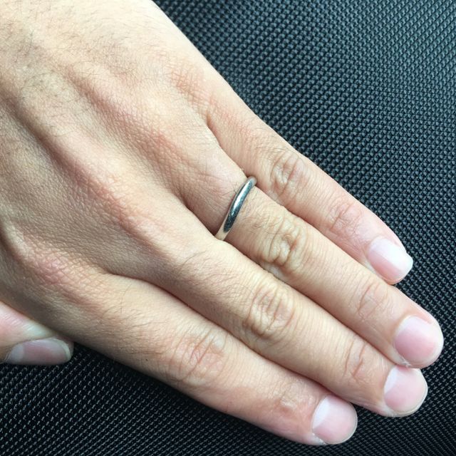 【ROYAL ASSCHER(ロイヤル・アッシャー)の口コミ】 伝統と実績に裏付けられたデザインに惹かれました。また指にはめた時の肌…