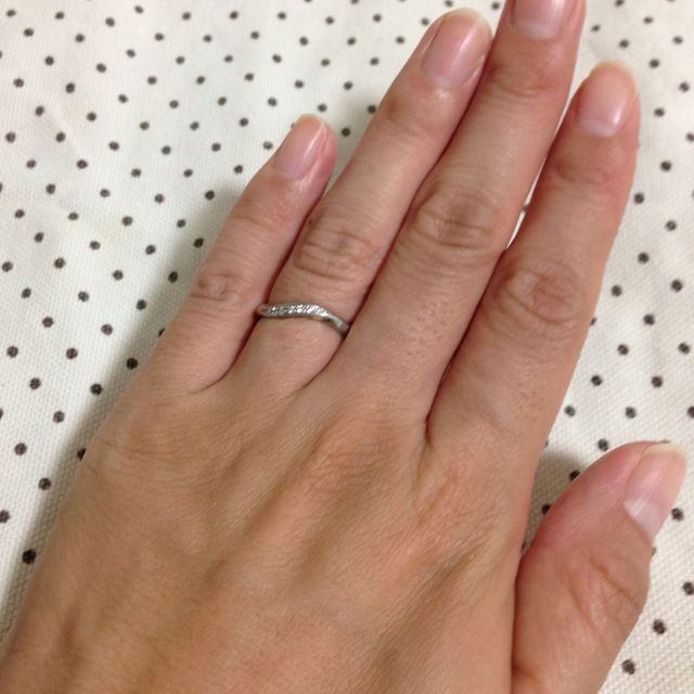 【4℃ BRIDAL(ヨンドシーブライダル)の口コミ】 ハイブランドのもの、国内ブランドものも両方を試着しました。
婚約指輪を…