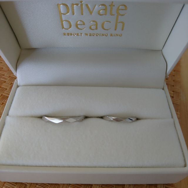 【PRIVATE BEACH(プライベートビーチ)の口コミ】 指輪のカットとハワイアンジュエリー特有のデザインの２つのバランスが良…