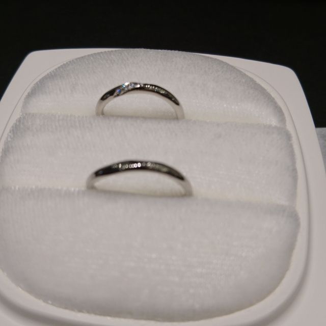 【俄(にわか)の口コミ】 私達はシーンを選ばないシンプルで可愛いものを探していた中で
着け心地が…