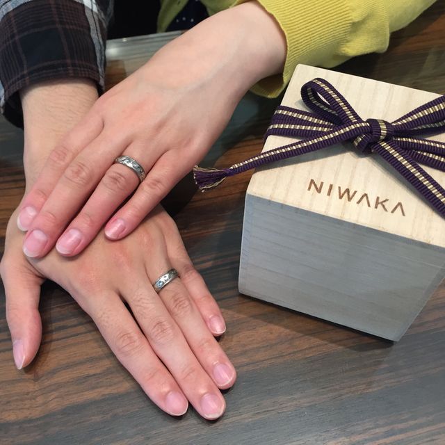 【俄(にわか)の口コミ】 多数ブランドがある中で、人と被らないものを選びたいと思いデザインの種…