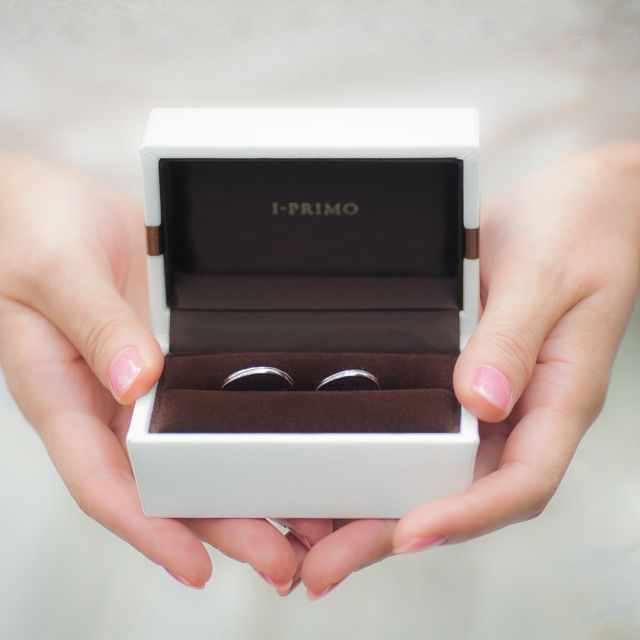 【アイプリモ(I-PRIMO)の口コミ】 やわらかなウエーブのラインにマイクロミルグレインが綺麗でシンプルなと…