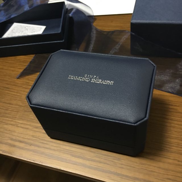 【銀座ダイヤモンドシライシの口コミ】 嫁さんに合わせる形でシンプルな物を探して、迷いこんだ店で、店員さんに…