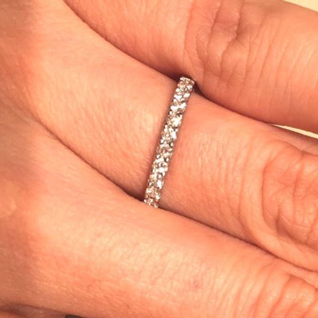 【A・D・A(エー・ディー・エー)の口コミ】 フルエタニティリングかハーフエタニティリングかで迷ったのですが、自分…