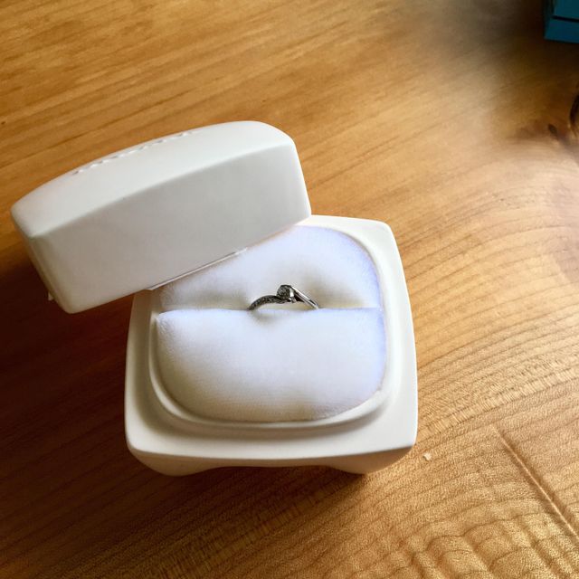 【俄(にわか)の口コミ】 私が婚約指輪を選ぶ際にこだわった点は&rdquo;ダイヤが突出していないデザ…